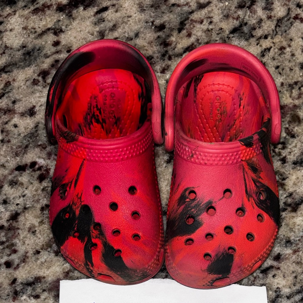 CROCS Kids Red and Black Tie-Dye Clogs